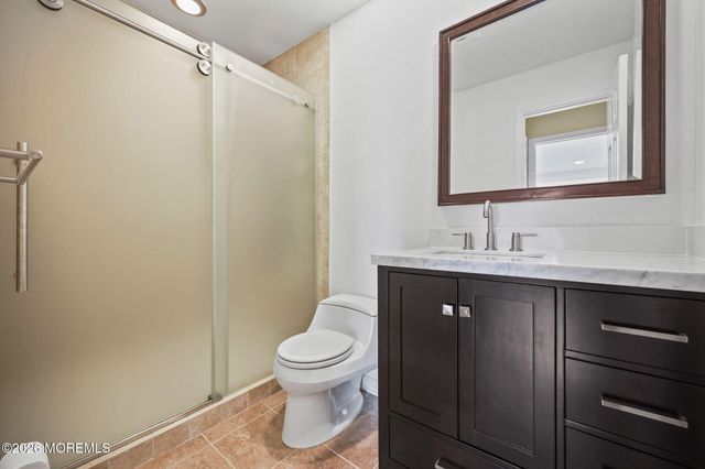 27 Meadow Lane, Marlboro, NJ 07746