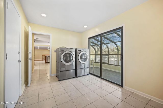 27 Meadow Lane, Marlboro, NJ 07746