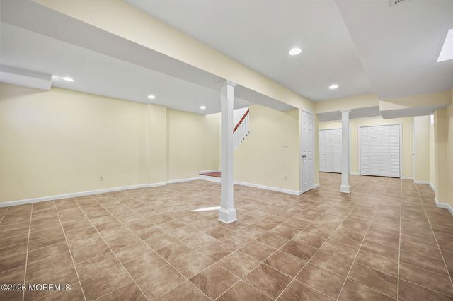 27 Meadow Lane, Marlboro, NJ 07746