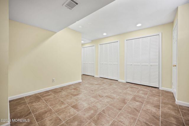 27 Meadow Lane, Marlboro, NJ 07746