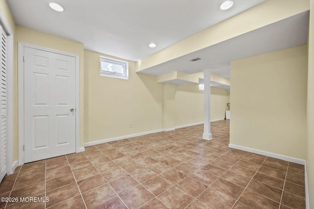 27 Meadow Lane, Marlboro, NJ 07746