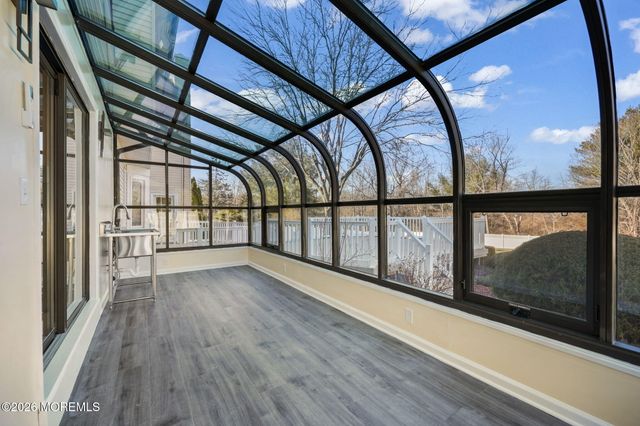 27 Meadow Lane, Marlboro, NJ 07746