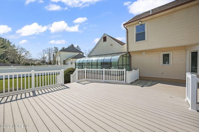27 Meadow Lane, Marlboro, NJ 07746