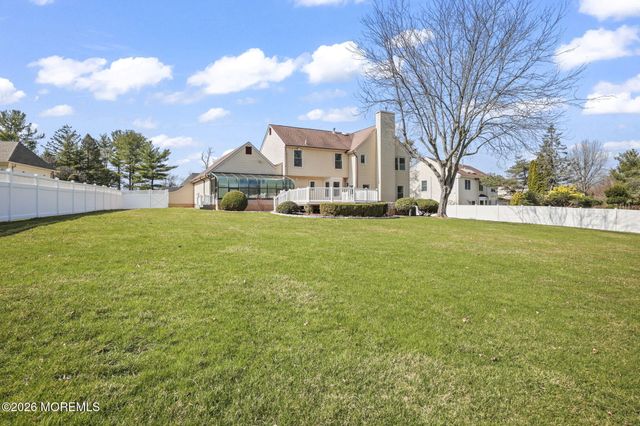 27 Meadow Lane, Marlboro, NJ 07746