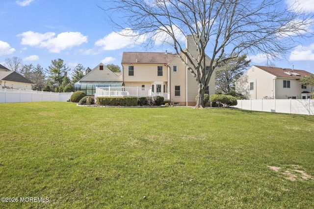 27 Meadow Lane, Marlboro, NJ 07746