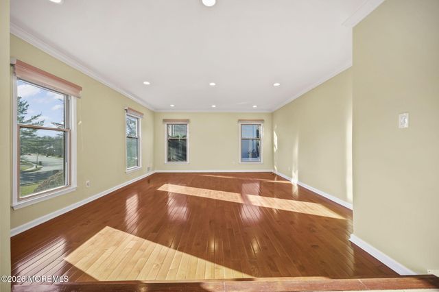 27 Meadow Lane, Marlboro, NJ 07746