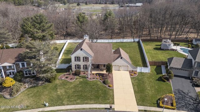 27 Meadow Lane, Marlboro, NJ 07746