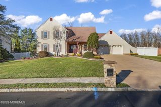 27 Meadow Lane, Marlboro, NJ 07746
