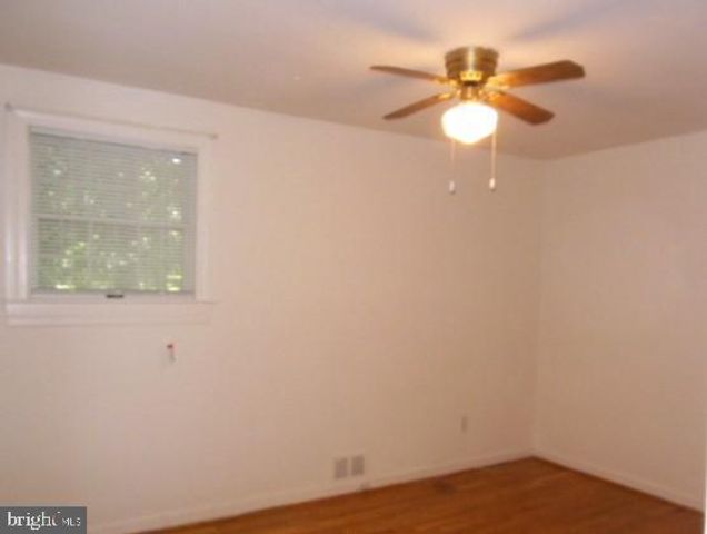 2527 BUCKELEW DR, Falls Church, VA 22046