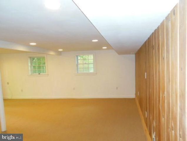 2527 BUCKELEW DR, Falls Church, VA 22046