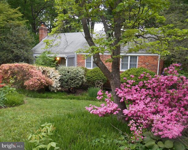 2527 BUCKELEW DR, Falls Church, VA 22046