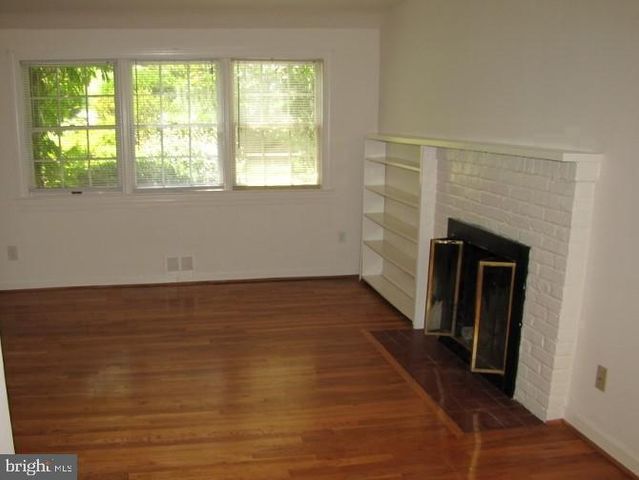 2527 BUCKELEW DR, Falls Church, VA 22046