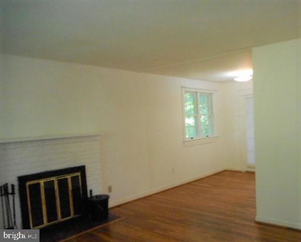 2527 BUCKELEW DR, Falls Church, VA 22046