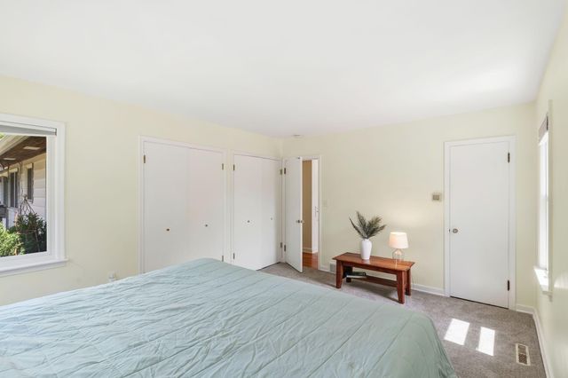 987 Chippewa Avenue, Mendota Heights, MN 55118