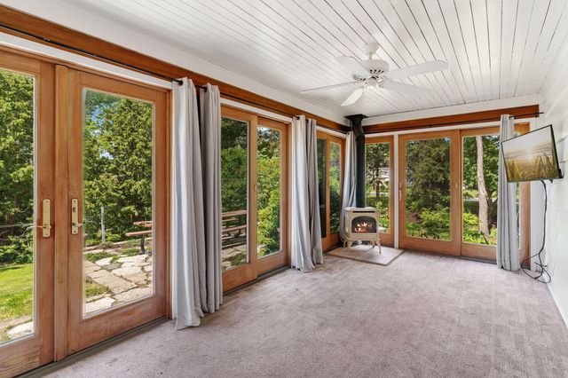 987 Chippewa Avenue, Mendota Heights, MN 55118