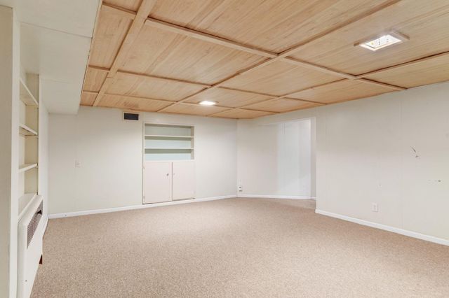 987 Chippewa Avenue, Mendota Heights, MN 55118