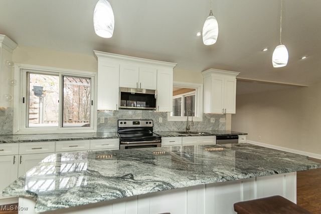 363 Balmoral Drive, Richmond Heights, OH 44143