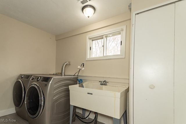 363 Balmoral Drive, Richmond Heights, OH 44143