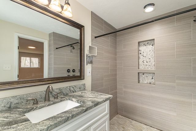 363 Balmoral Drive, Richmond Heights, OH 44143