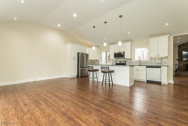 363 Balmoral Drive, Richmond Heights, OH 44143