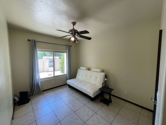 4349 Vuelta Dorado, Santa Fe, NM 87507