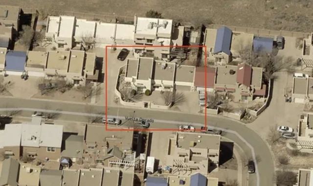 4349 Vuelta Dorado, Santa Fe, NM 87507