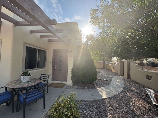 4349 Vuelta Dorado, Santa Fe, NM 87507