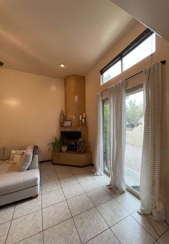 4349 Vuelta Dorado, Santa Fe, NM 87507