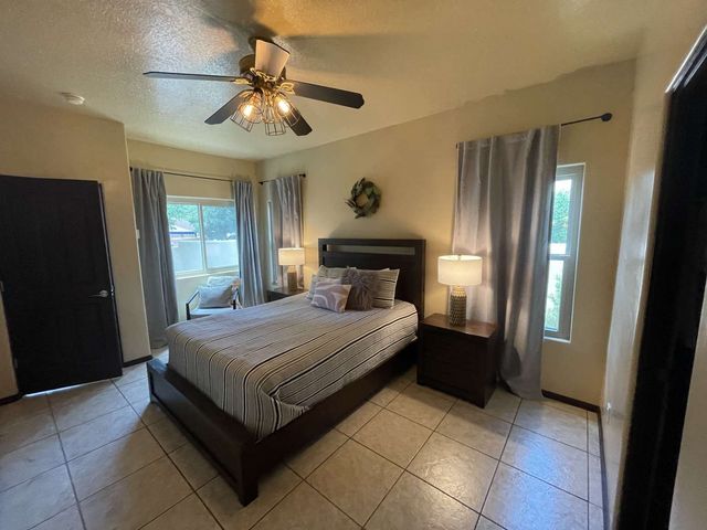 4349 Vuelta Dorado, Santa Fe, NM 87507