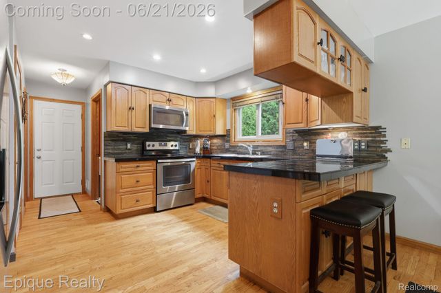 2348 Rochester Road, Addison Township, MI 48367