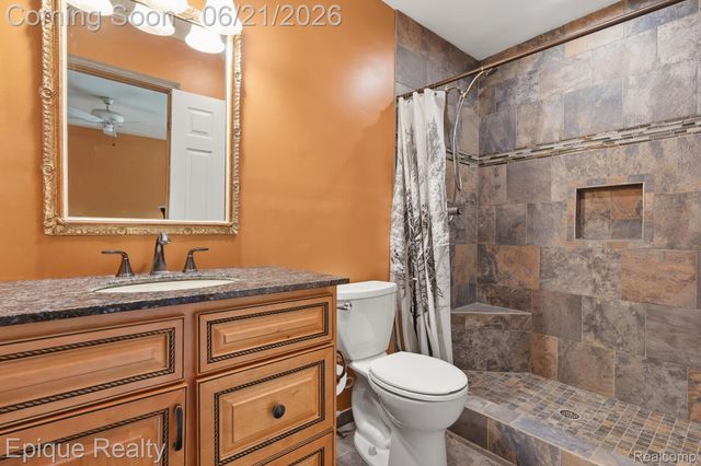 2348 Rochester Road, Addison Township, MI 48367