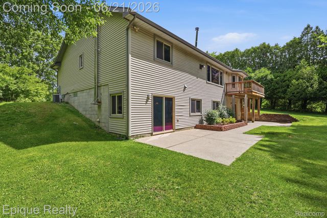 2348 Rochester Road, Addison Township, MI 48367