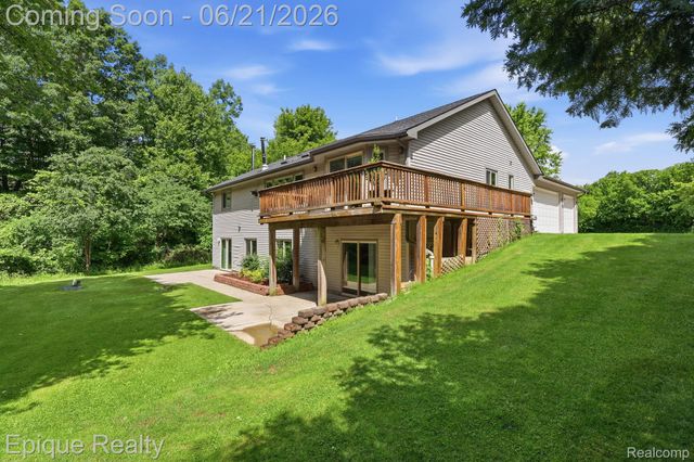 2348 Rochester Road, Addison Township, MI 48367