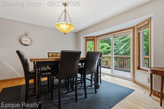 2348 Rochester Road, Addison Township, MI 48367