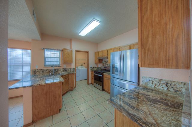 8023 Argyle Avenue NE, Albuquerque, NM 87109