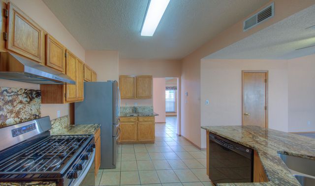 8023 Argyle Avenue NE, Albuquerque, NM 87109