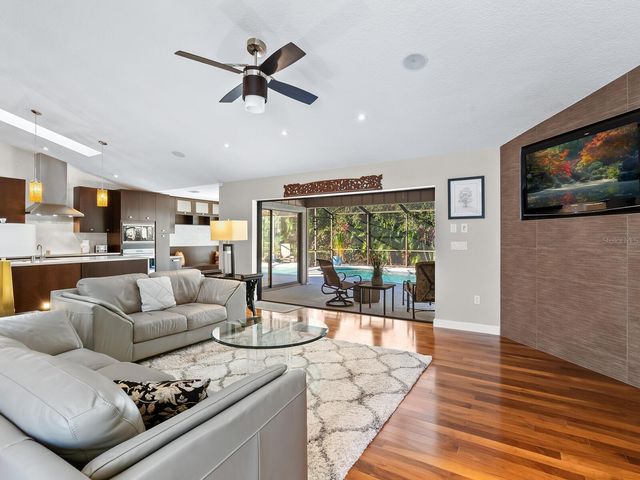 4729 OAK RUN DRIVE, Sarasota, FL 34243