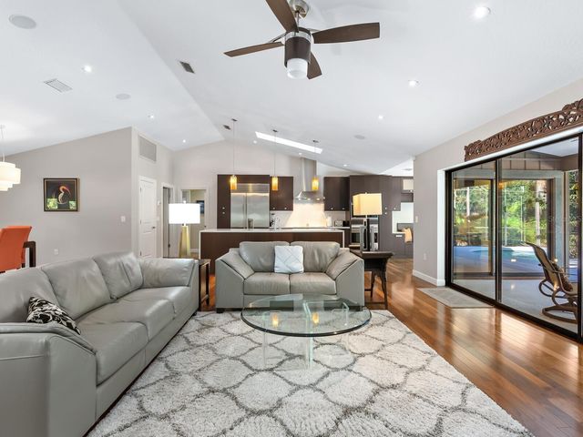 4729 OAK RUN DRIVE, Sarasota, FL 34243