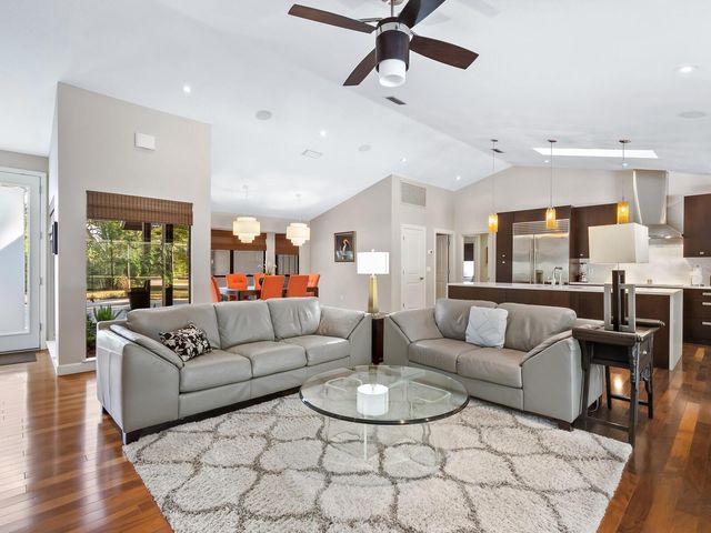 4729 OAK RUN DRIVE, Sarasota, FL 34243