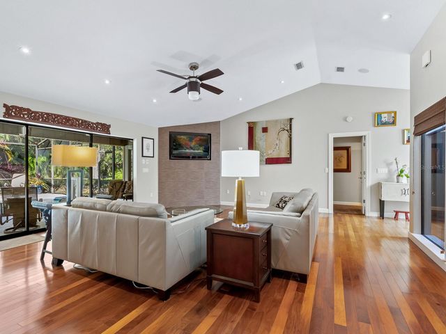 4729 OAK RUN DRIVE, Sarasota, FL 34243