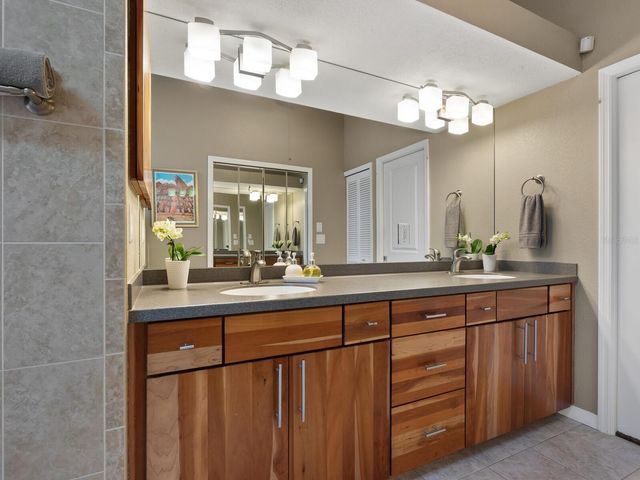 4729 OAK RUN DRIVE, Sarasota, FL 34243