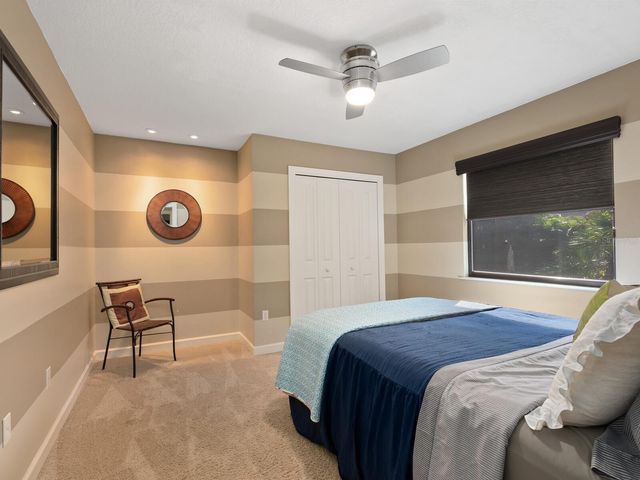 4729 OAK RUN DRIVE, Sarasota, FL 34243