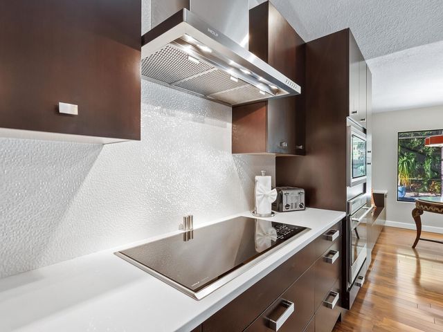 4729 OAK RUN DRIVE, Sarasota, FL 34243