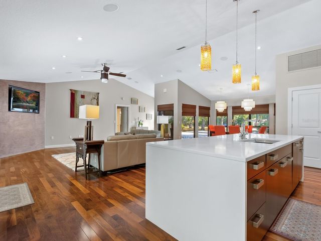 4729 OAK RUN DRIVE, Sarasota, FL 34243