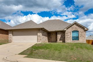 1245 Newcastle Drive, Weatherford, TX 76086