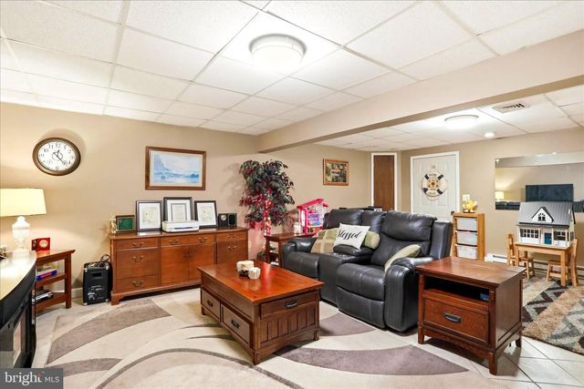 13117 RESH RD, Hagerstown, MD 21740