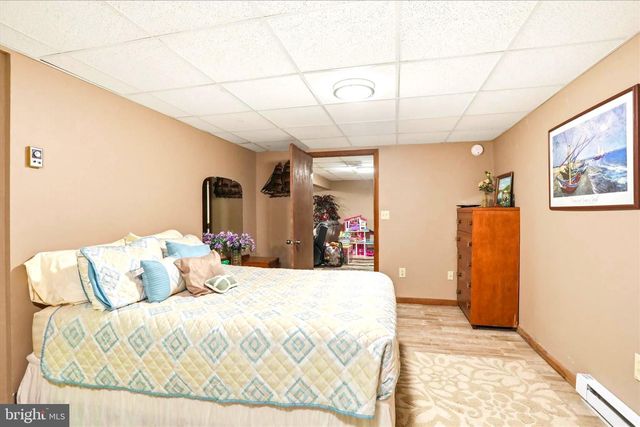 13117 RESH RD, Hagerstown, MD 21740