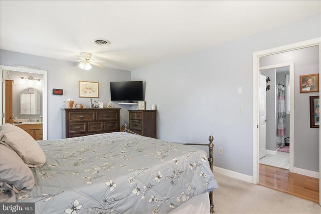 13117 RESH RD, Hagerstown, MD 21740