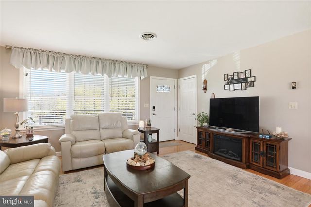 13117 RESH RD, Hagerstown, MD 21740