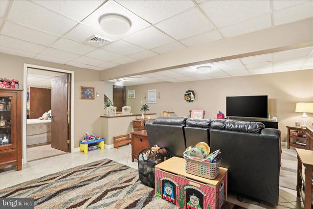 13117 RESH RD, Hagerstown, MD 21740